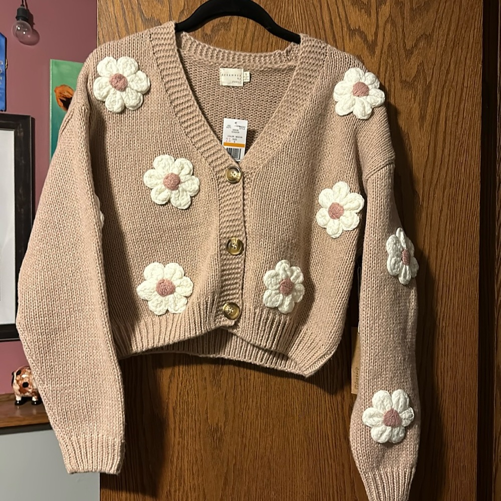 Cropped Flower Sweater